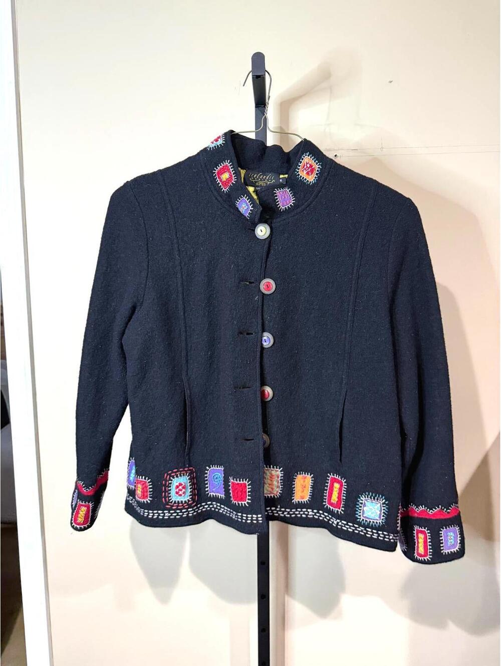 Icelandic Wool Embroidered Button-Up Jacket XL